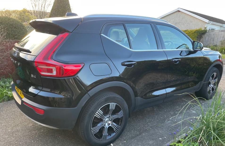 Used Volvo XC40 2021 for sale - 78163425: Photo 2