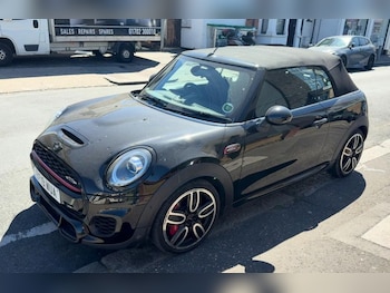 Used MINI Convertible 2019 for sale - 78579390: Photo