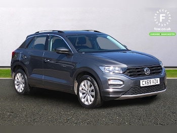 Used Volkswagen T-Roc 2019 for sale - 78402400: Photo