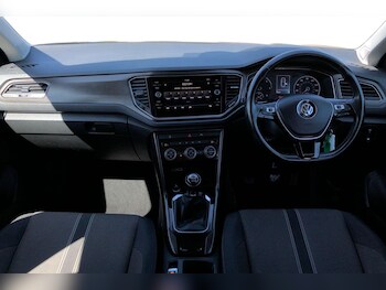 Used Volkswagen T-Roc 2019 for sale - 78402400: Photo