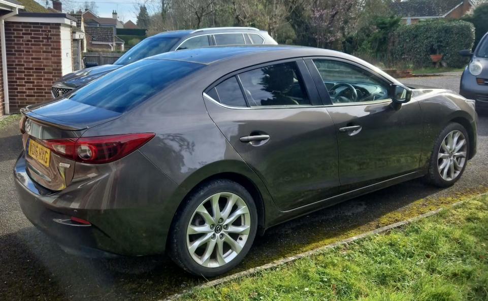 Used Mazda Mazda3 2016 for sale - 77849302: Photo 2