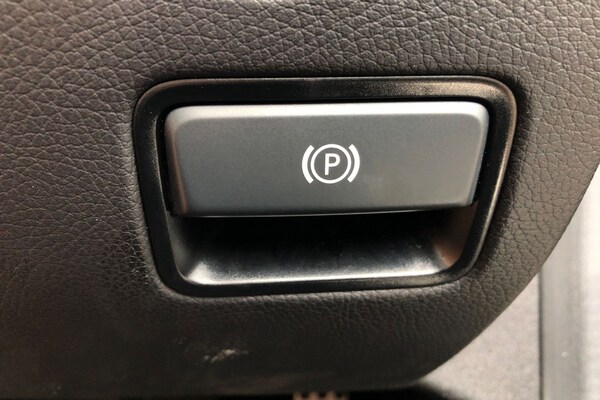 Used Mercedes-Benz SLC 2018 for sale - 75632144: Photo 12