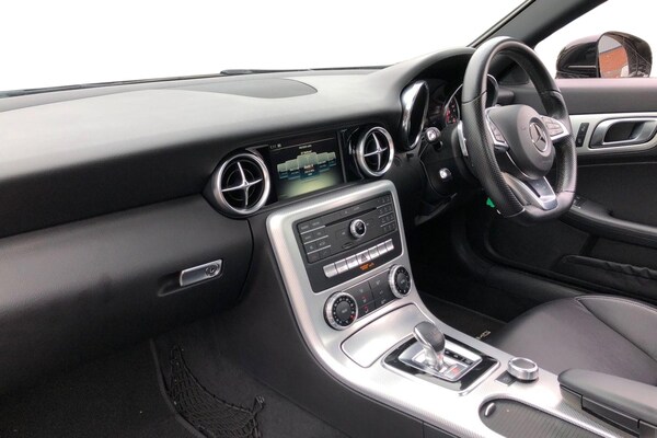 Used Mercedes-Benz SLC 2018 for sale - 75632144: Photo 4