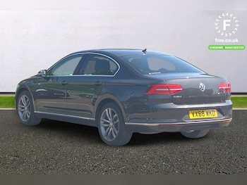Used Volkswagen Passat 2018 for sale - 78703122: Photo
