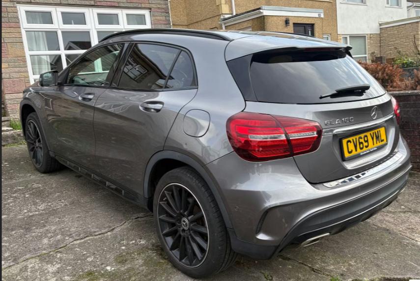 Used Mercedes-Benz GLA 2020 for sale - 77649445: Photo 2