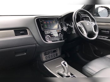 Used Mitsubishi Outlander 2018 for sale - 75924801: Photo