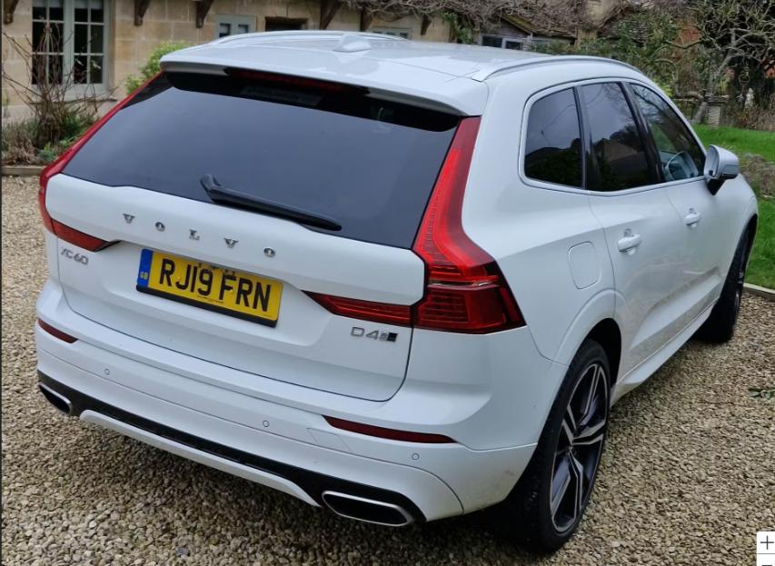 Used Volvo XC60 2019 for sale - 77914240: Photo 2