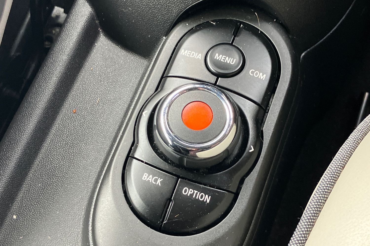 Used MINI Convertible 2019 for sale - 75730302: Photo 11