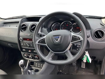 Used Dacia Duster 2017 for sale - 76128374: Photo 3