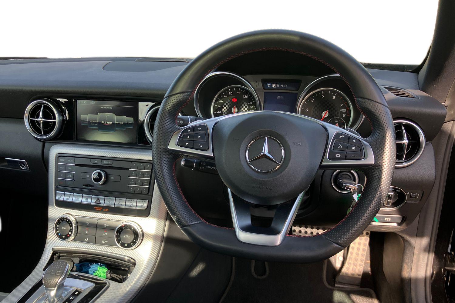 Used Mercedes-Benz SLC 2017 for sale - 76077397: Photo 3