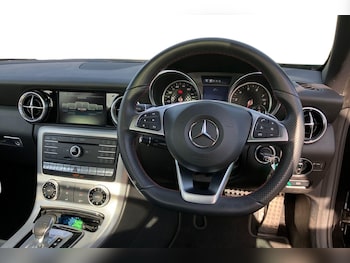 Used Mercedes-Benz SLC 2017 for sale - 76077397: Photo