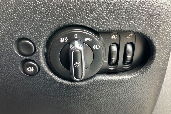 Used MINI Hatch 2021 for sale - 75717575: Photo 16