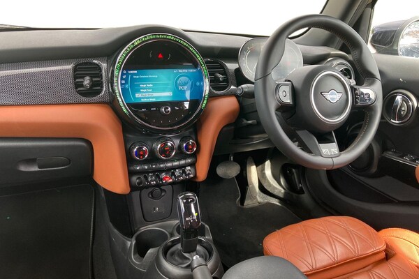 Used MINI Hatch 2021 for sale - 75717575: Photo 4