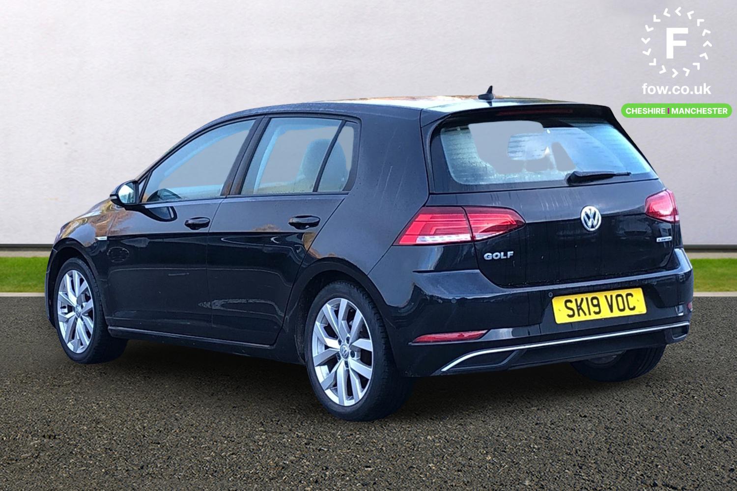 Used Volkswagen Golf 2019 for sale - 76588045: Photo 2