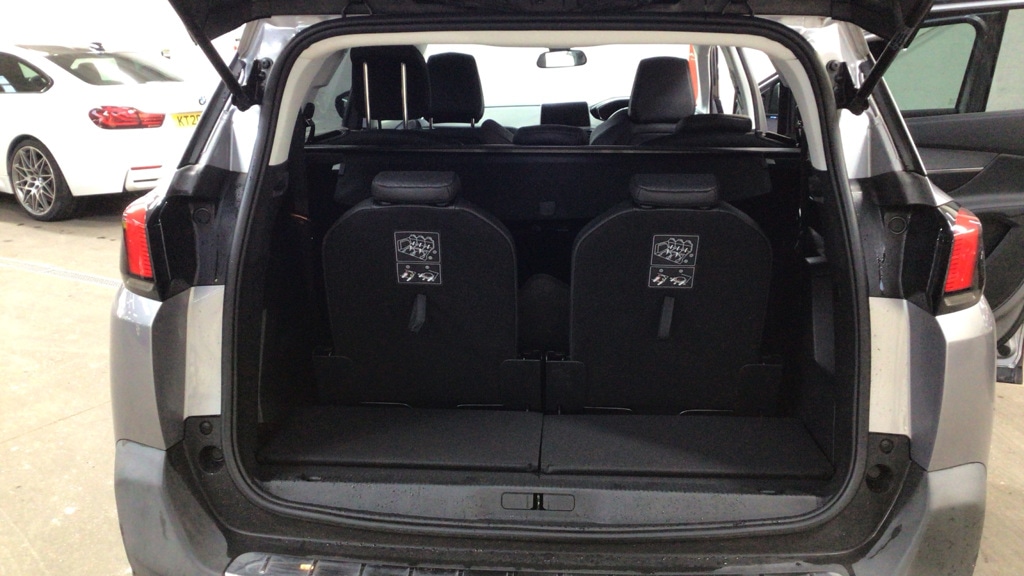 Used Peugeot 5008 2020 for sale - 76637109: Photo 5