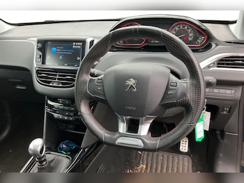 Used Peugeot 2008 2018 for sale - 75938129: Photo