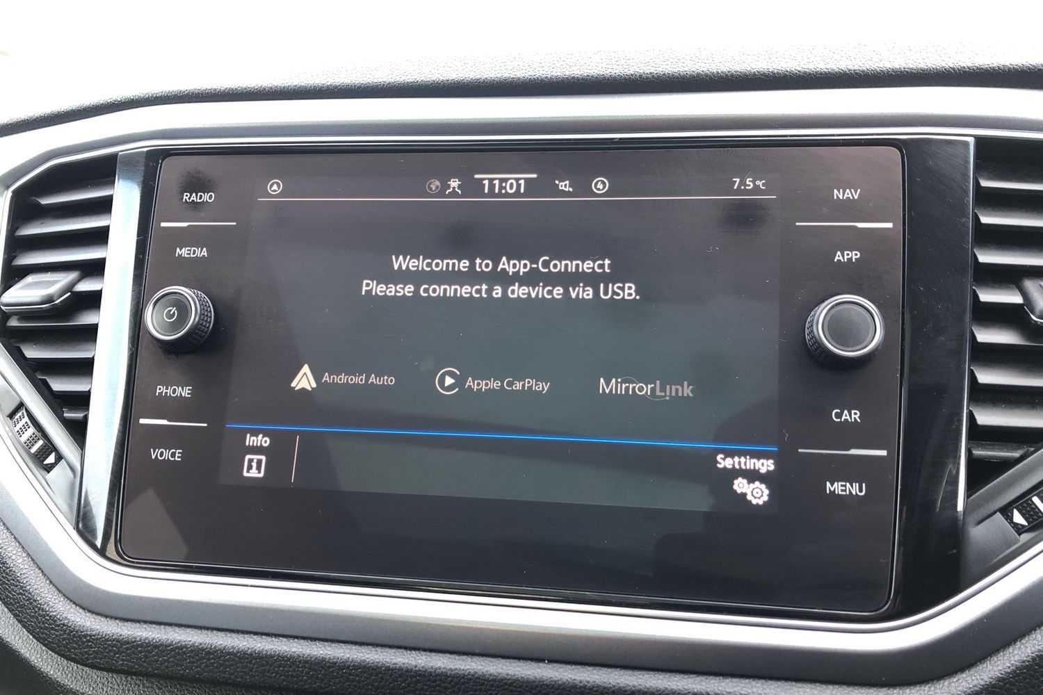 Used Volkswagen T-Roc 2022 for sale - 77514725: Photo 11