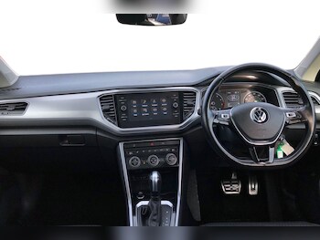 Used Volkswagen T-Roc 2022 for sale - 77514725: Photo