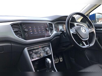 Used Volkswagen T-Roc 2022 for sale - 77514725: Photo