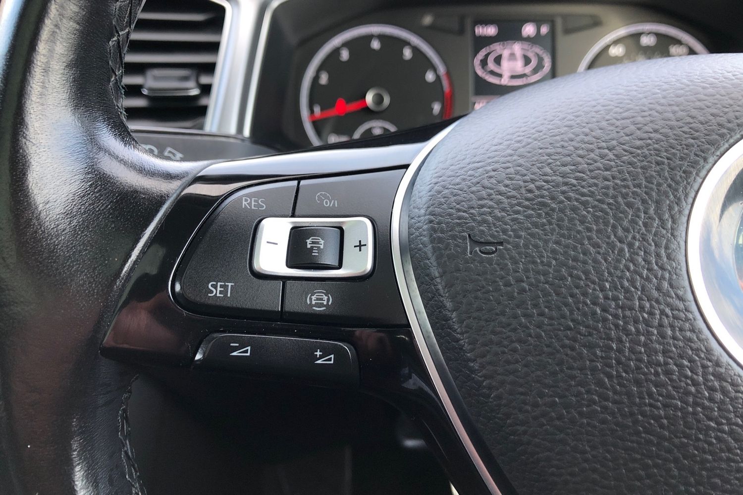 Used Volkswagen T-Roc 2022 for sale - 77514725: Photo 6