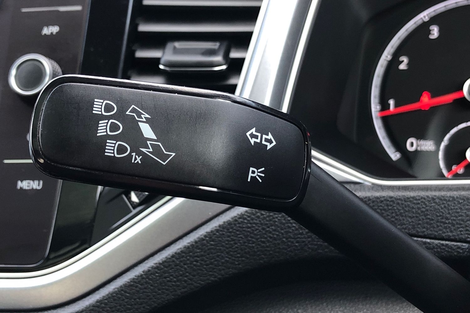 Used Volkswagen T-Roc 2022 for sale - 77514725: Photo 8