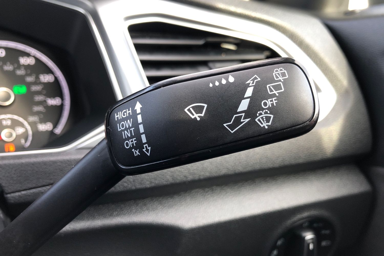 Used Volkswagen T-Roc 2022 for sale - 77514725: Photo 9