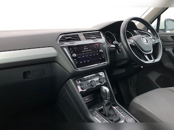 Used Volkswagen Tiguan 2017 for sale - 76119891: Photo 4