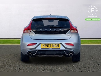 Used Volvo V40 2017 for sale - 76739453: Photo