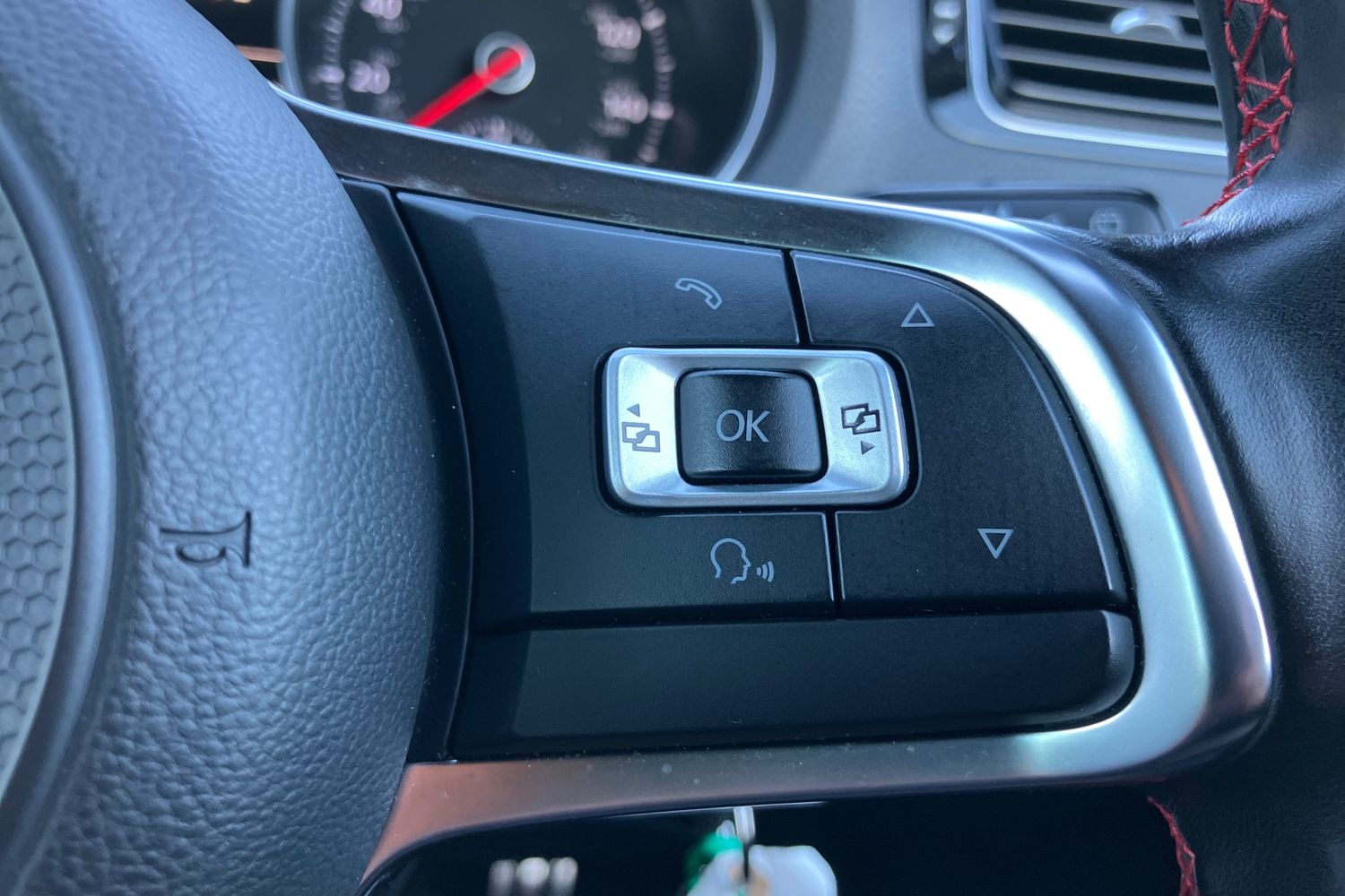 Used Volkswagen Polo 2016 for sale - 76253330: Photo 13