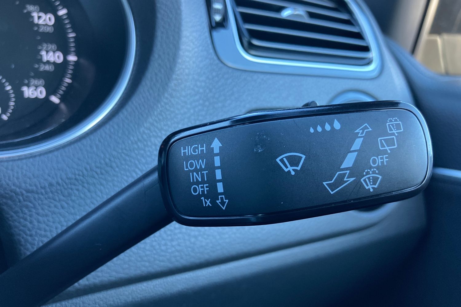 Used Volkswagen Polo 2016 for sale - 76253330: Photo 15