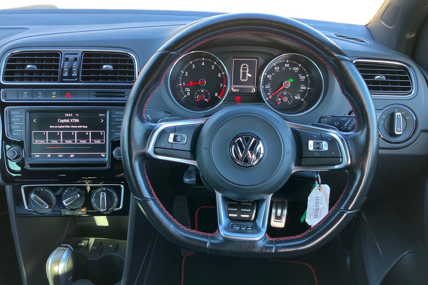 Used Volkswagen Polo 2016 for sale - 76253330: Photo 5