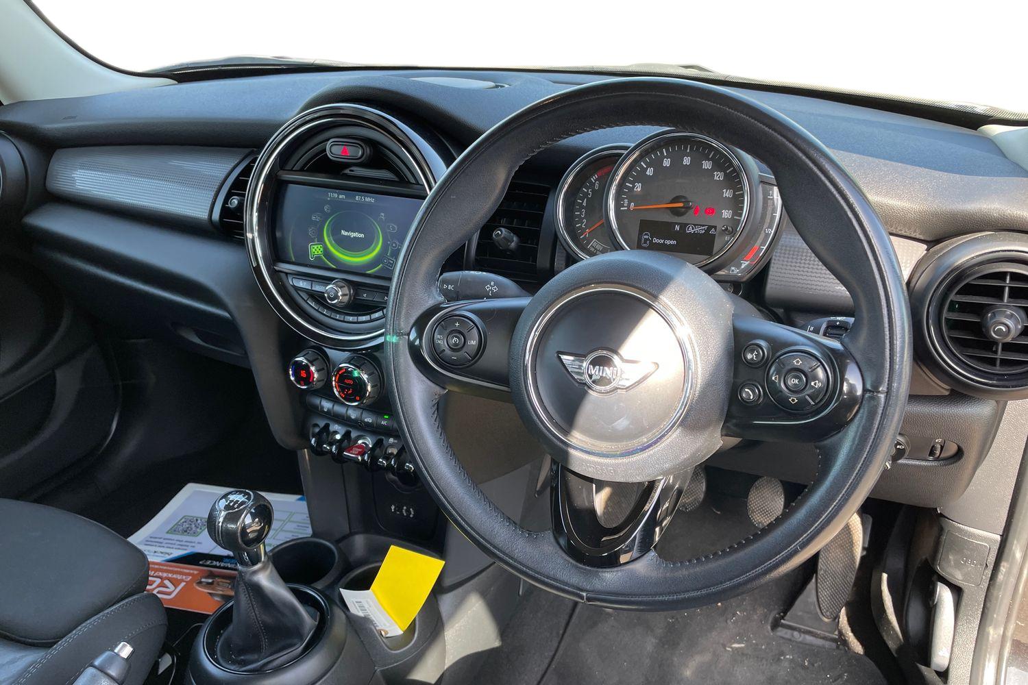 Used MINI Hatch 2018 for sale - 78154969: Photo 3