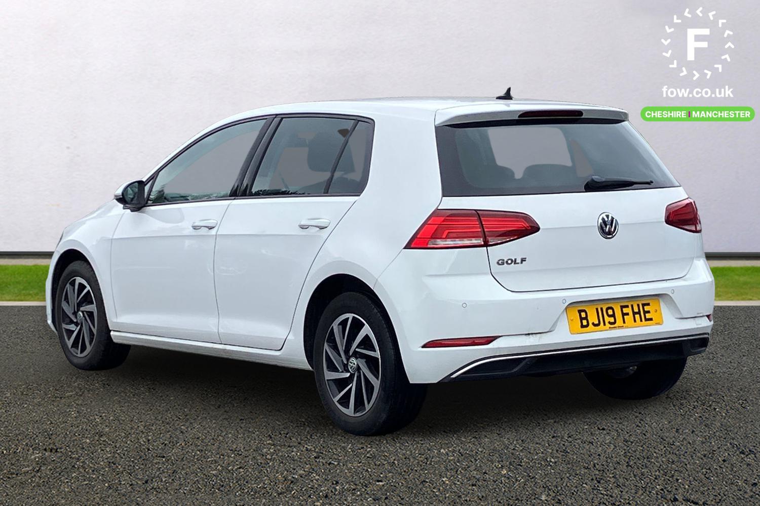 Used Volkswagen Golf 2019 for sale - 76541087: Photo 2