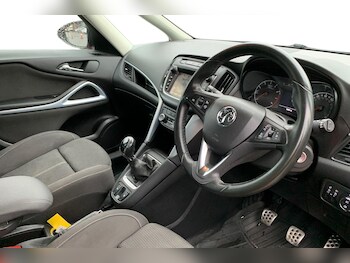 Used Vauxhall Zafira 2016 for sale - 77904440: Photo