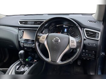 Used Nissan X-Trail 2017 for sale - 76949571: Photo