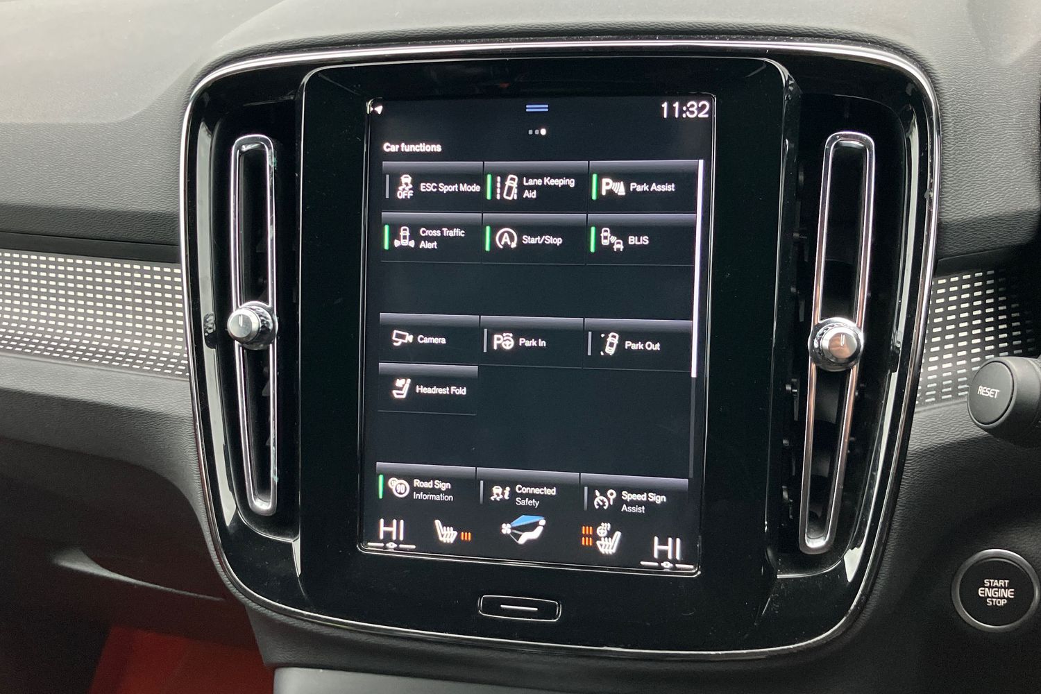 Used Volvo XC40 2018 for sale - 76624886: Photo 11