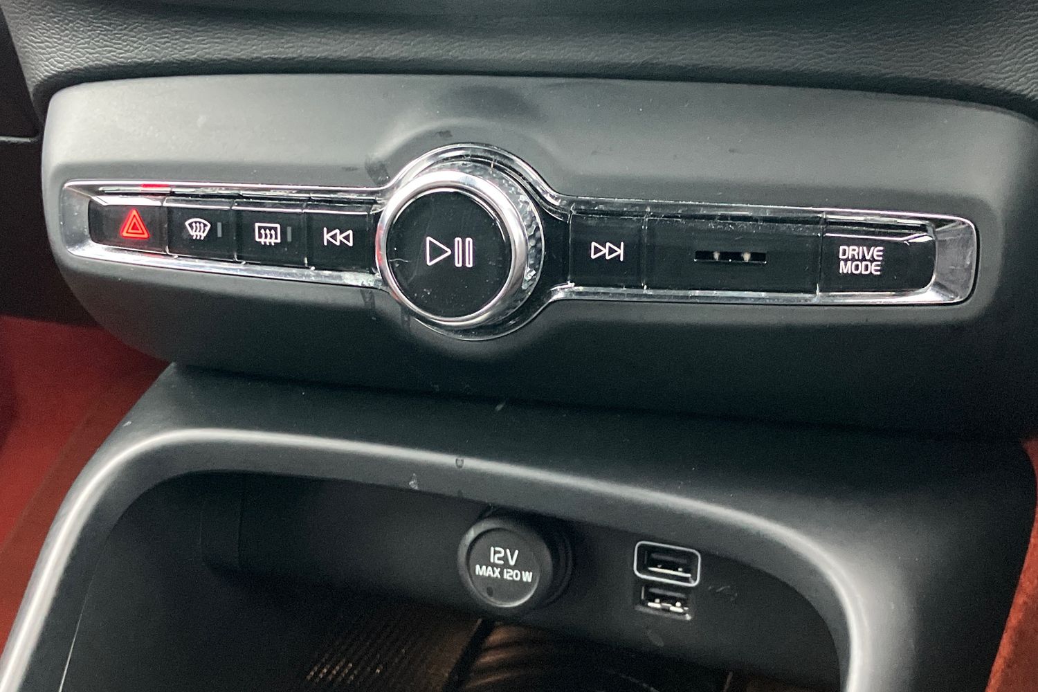 Used Volvo XC40 2018 for sale - 76624886: Photo 14