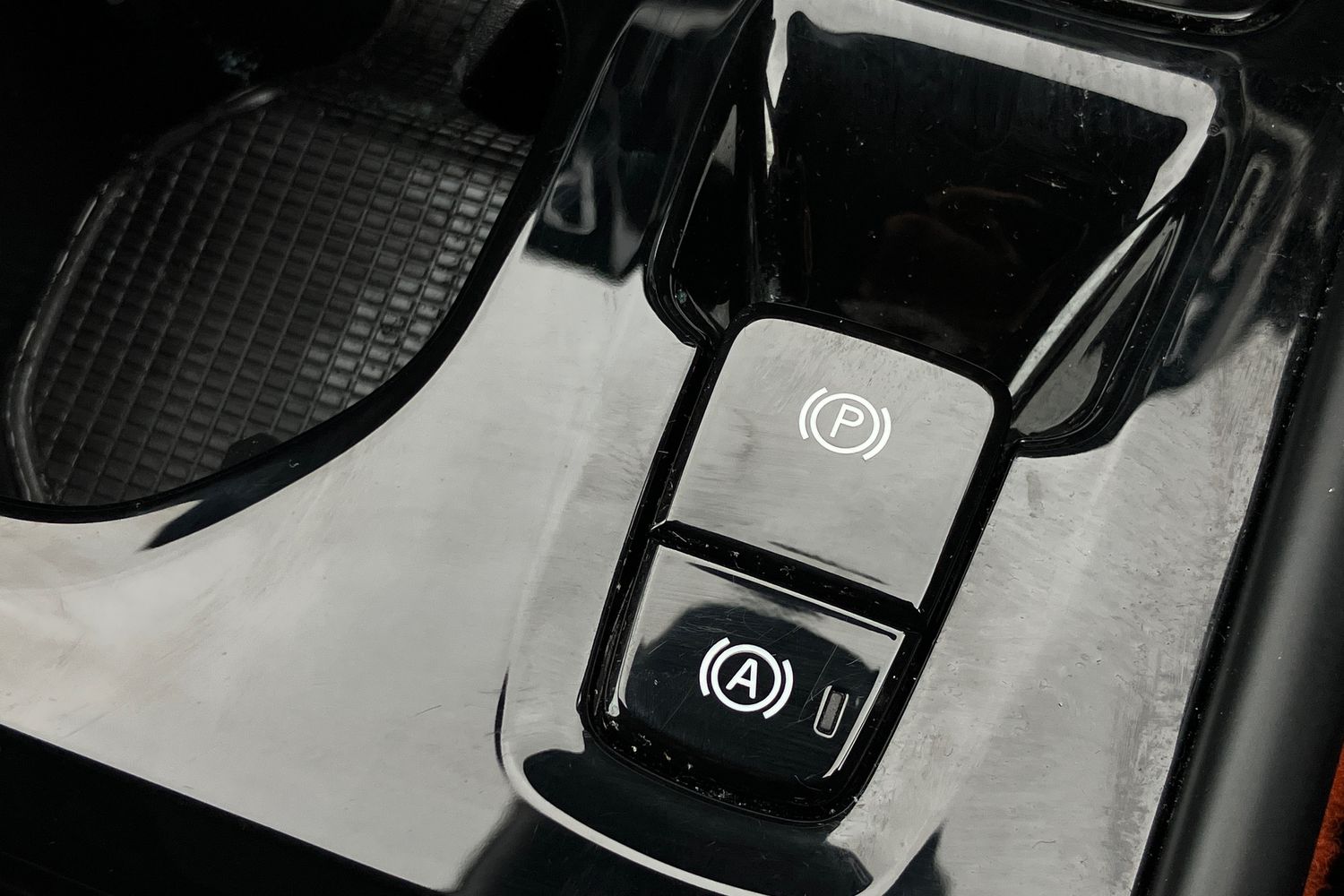 Used Volvo XC40 2018 for sale - 76624886: Photo 16