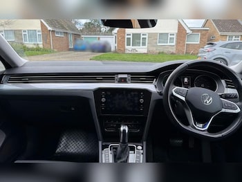 Used Volkswagen Passat 2022 for sale - 77692184: Photo