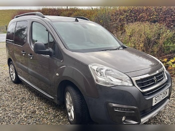 2017 - 1.2 PureTech 110 Outdoor 5dr