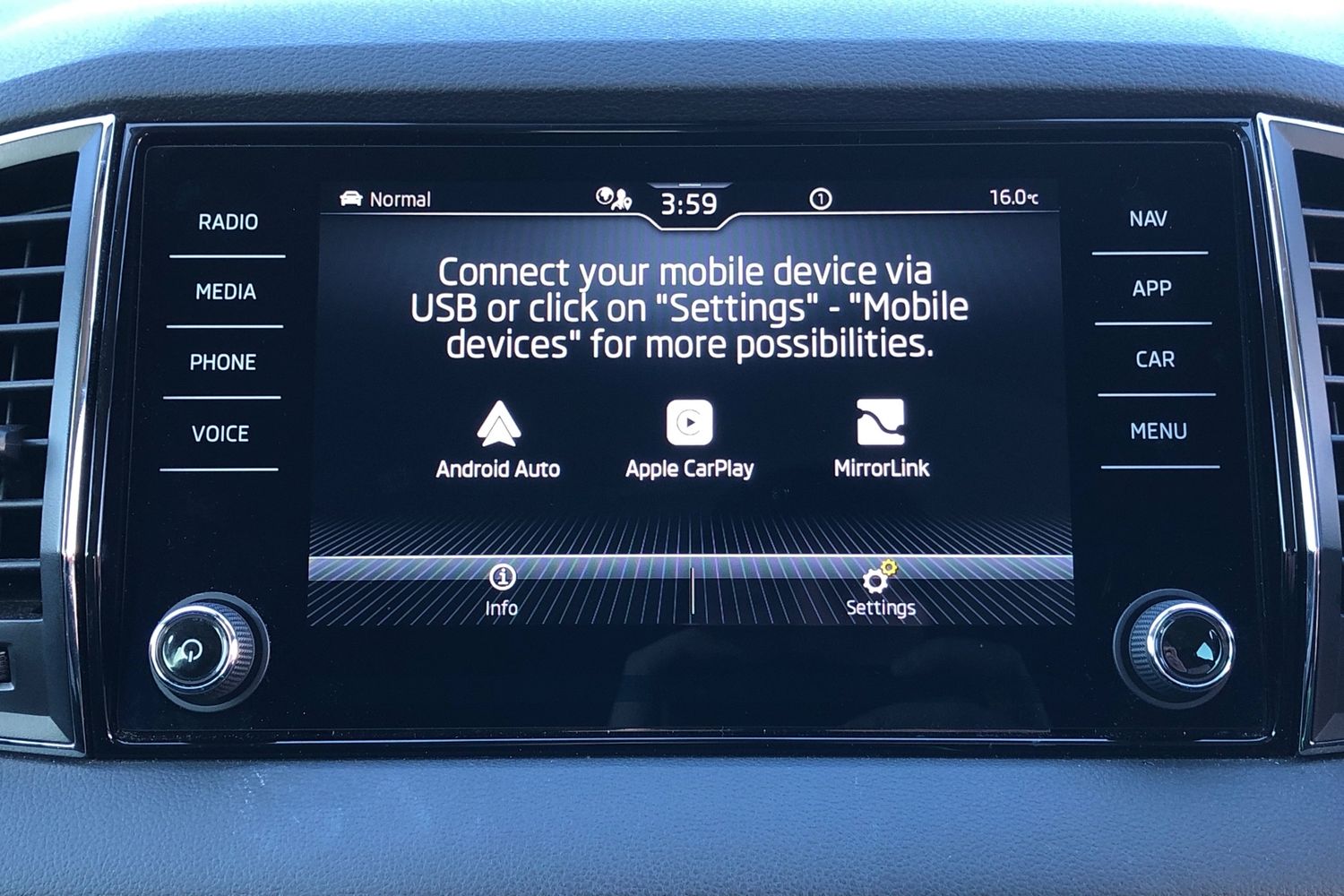 Used Skoda Karoq 2022 for sale - 77262572: Photo 11