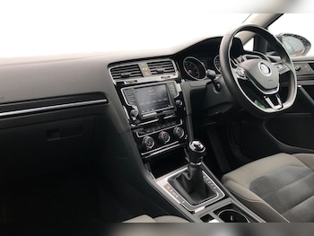 Used Volkswagen Golf 2016 for sale - 75329583: Photo