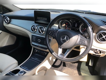 Used Mercedes-Benz GLA 2018 for sale - 78708607: Photo