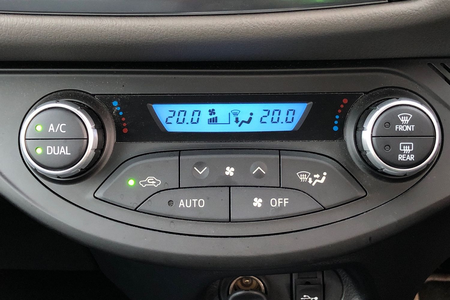 Used Toyota Yaris 2017 for sale - 76836198: Photo 11