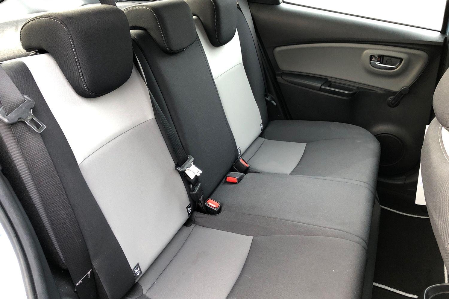 Used Toyota Yaris 2017 for sale - 76836198: Photo 15