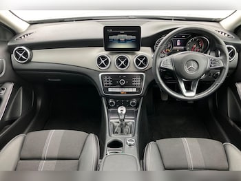 Used Mercedes-Benz GLA 2018 for sale - 75489574: Photo