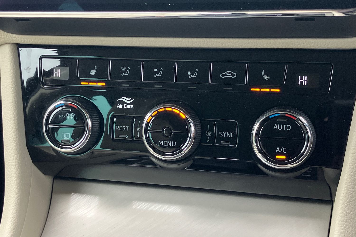 Used Skoda Superb 2020 for sale - 76143761: Photo 9