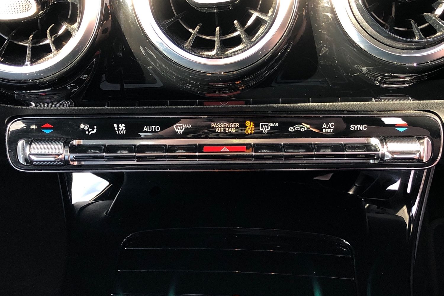 Used Mercedes-Benz A-Class 2018 for sale - 76406072: Photo 10