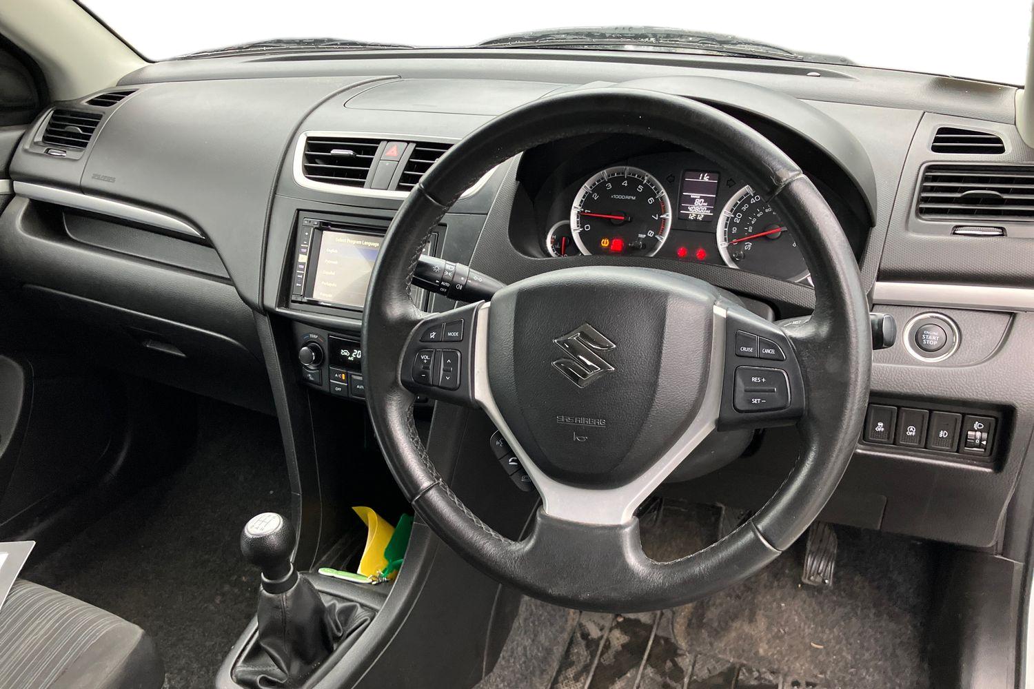 Used Suzuki Swift 2017 for sale - 76746321: Photo 3