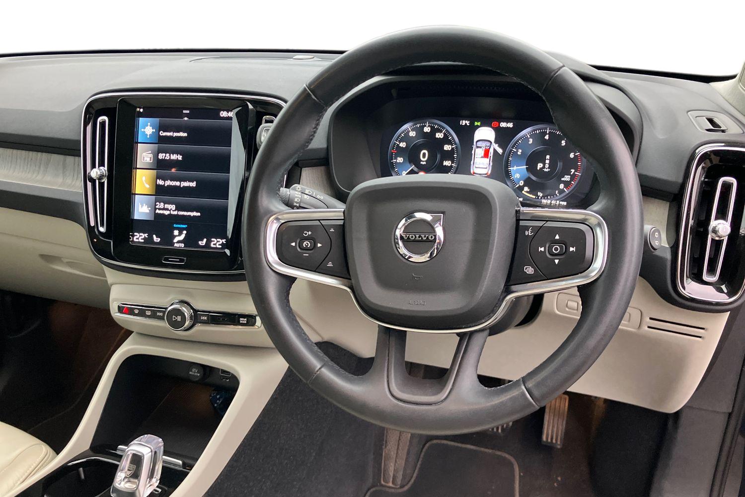 Used Volvo XC40 2022 for sale - 76447641: Photo 3